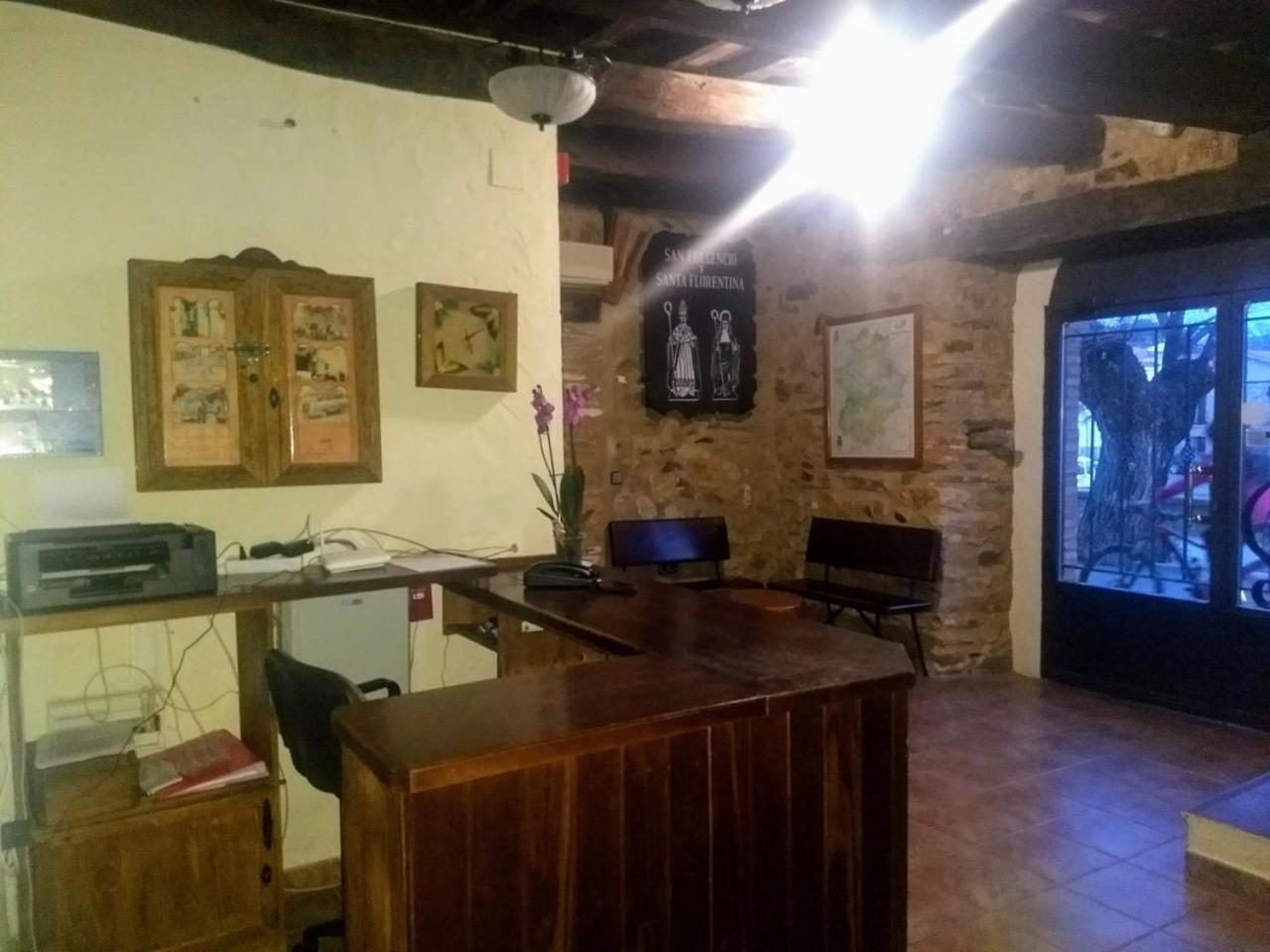 Hotel Villa De Berzocana Εξωτερικό φωτογραφία